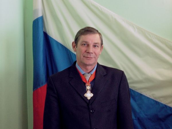 "Конкурент" |  «Порядочный богатый человек не может быть счастливым, если вокруг разруха»
