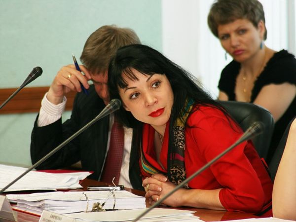 пресс-служба Заксобрания Приморья |  Поддерживать власть — необязательно быть ею купленным
