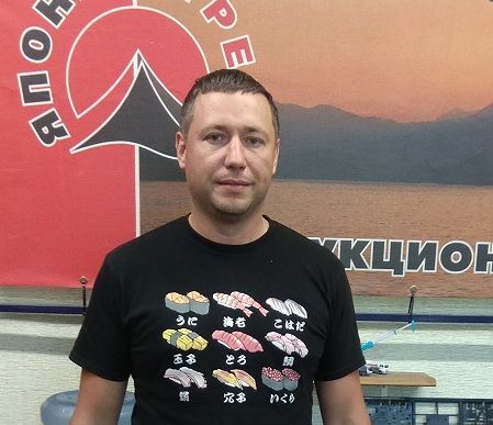 Алексей Нечипоренко, генеральный директор ООО «Япония-Трейд». Родился в 1984 г., учился в 13-й школе Владивостока. Окончил факультет журналистики ДВГУ в 2007 г., с 2005 г. — учредитель и генеральный директор компании «Япония-Трейд». Фото: К. Сергеев |  «Либо вообще запретят праворульные автомобили, либо...»