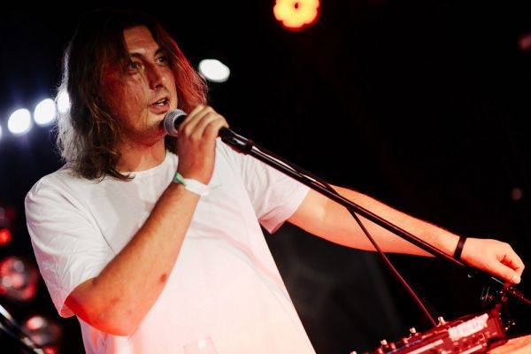 Павел Лопатин, основатель первого дальневосточного лейбла Borderless Gig Wave. Родился 23.02.1987 г. в Республике Казахстан, г. Актюбинск. Окончил ДВГУ, Восточный институт, специальность «китаеведение». Преподавал китайский язык. Со временем начал работать в музыкальной индустрии. Не женат. Фото: предоставил П. Лопатин |  «Нас ждет целое десятилетие «азиатчины»