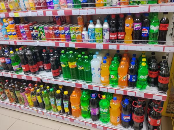 Фото: KONKURENT |  Битва за пузырьки. Coca-Cola и Pepsi вновь схлестнулись в борьбе за потребителя