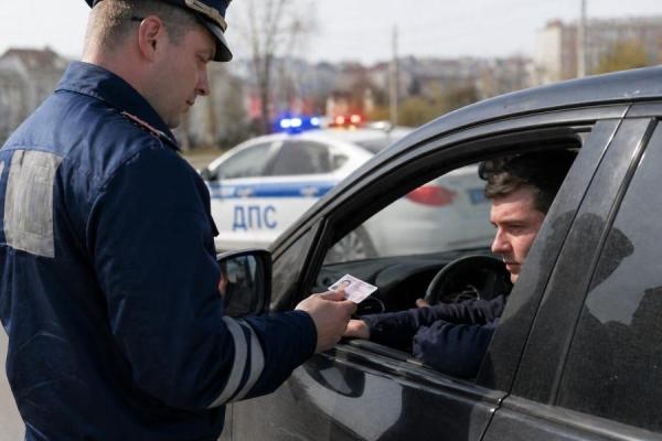 Из водителя в пешехода за 10 дней: в ГИБДД напомнили о важном сроке после покупки машины